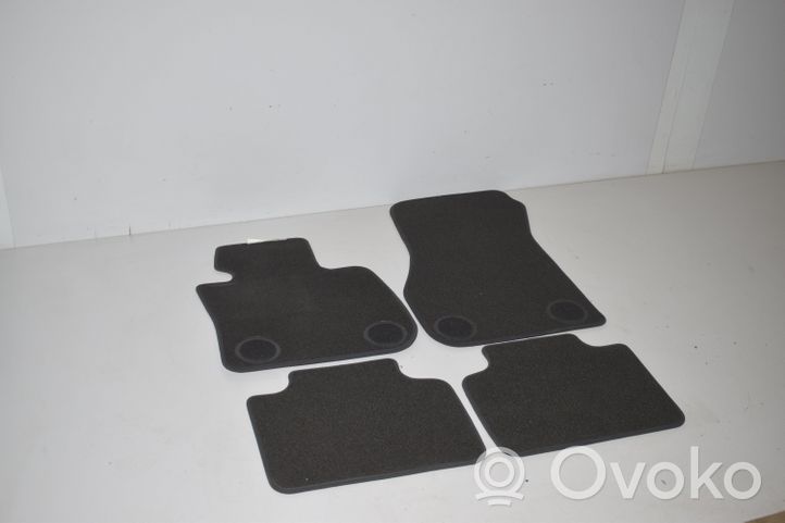 BMW 2 F45 Auton lattiamattosarja 