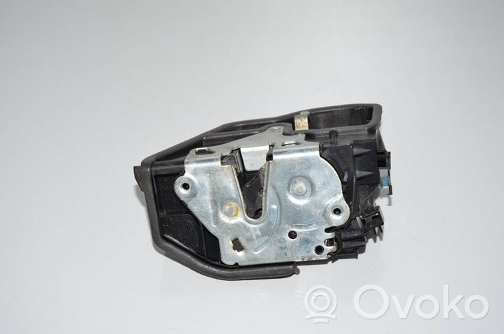 BMW X3 F25 Etuoven lukko 7318417