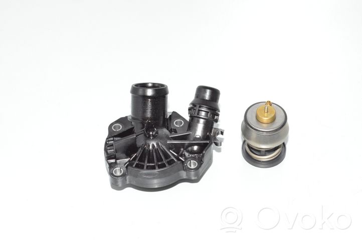 BMW 2 F45 Boîtier de thermostat / thermostat 