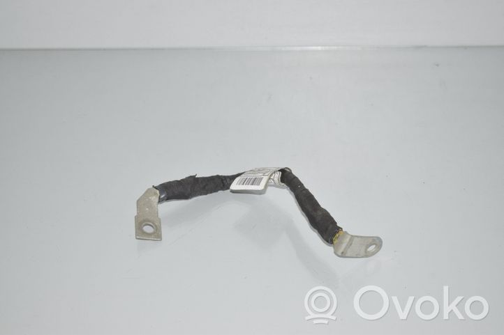 BMW 2 F46 Câble de batterie positif 6825835