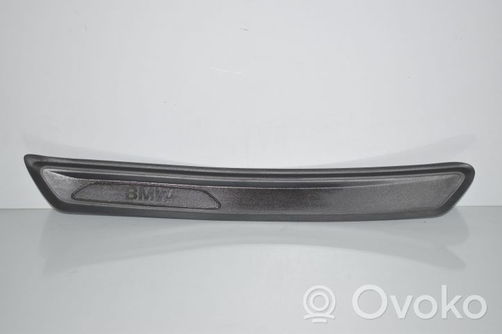 BMW 2 F46 Garniture de marche-pieds arrière 7316821