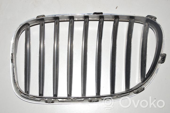 BMW 7 F01 F02 F03 F04 Etupuskurin ylempi jäähdytinsäleikkö 7211658