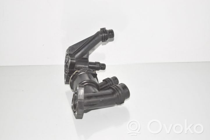 BMW X7 G07 Termostat / Obudowa termostatu 