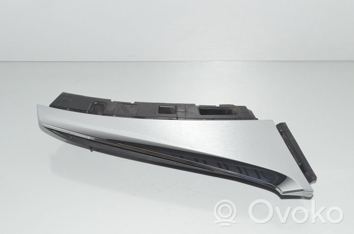 BMW X7 G07 Moulure, baguette/bande protectrice d'aile 7458858