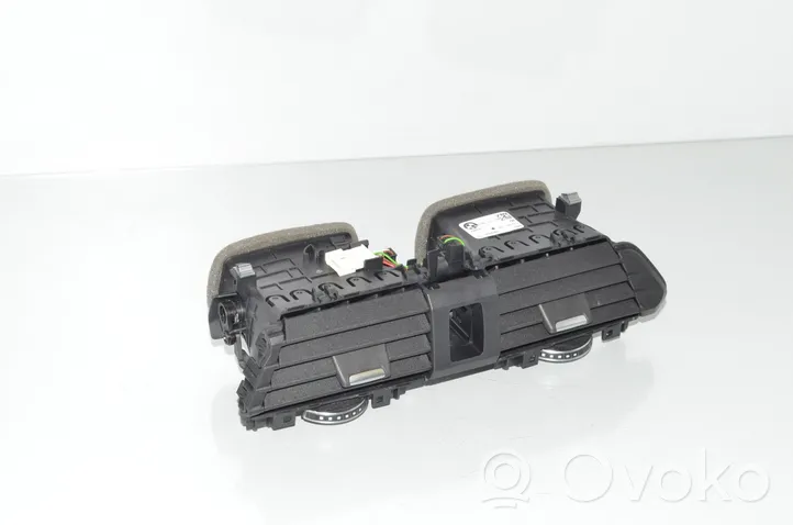 BMW X3 G01 Dysze / Kratki środkowego nawiewu deski rozdzielczej 9363444