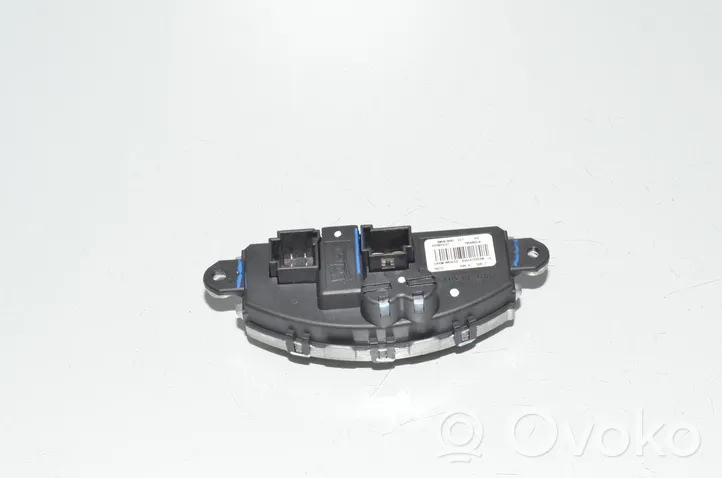 BMW 2 F22 F23 Résistance moteur de ventilateur de chauffage 9319919