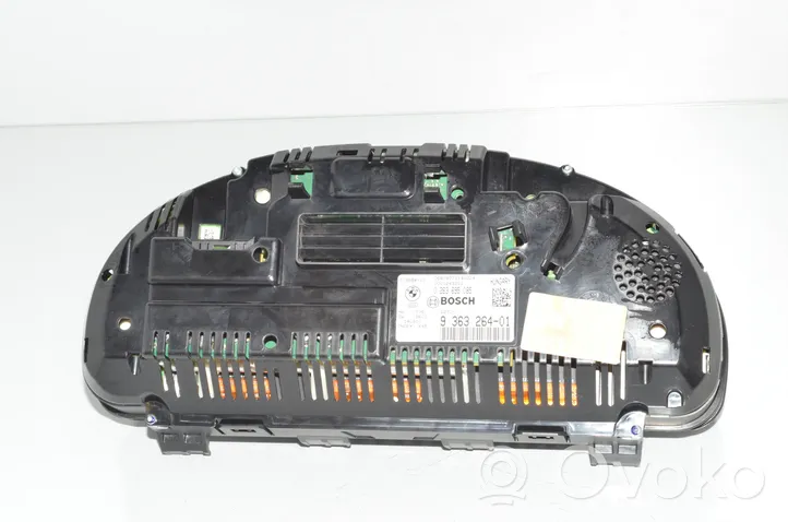 BMW 5 F10 F11 Spidometrs (instrumentu panelī) 