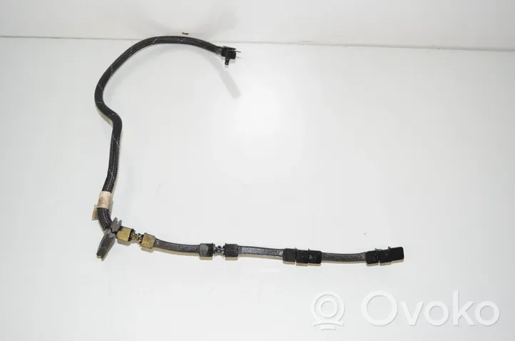 BMW 2 F46 Tubo carburante 8587546