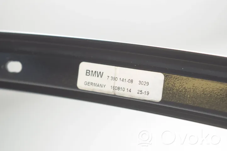 BMW M5 F90 Moulures des vitres de la porte arrière 7390141