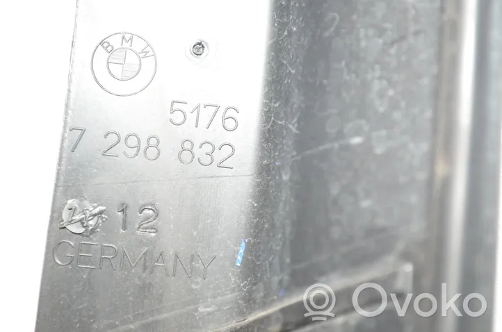 BMW 2 F46 Rubber seal front door (on door) 7298832