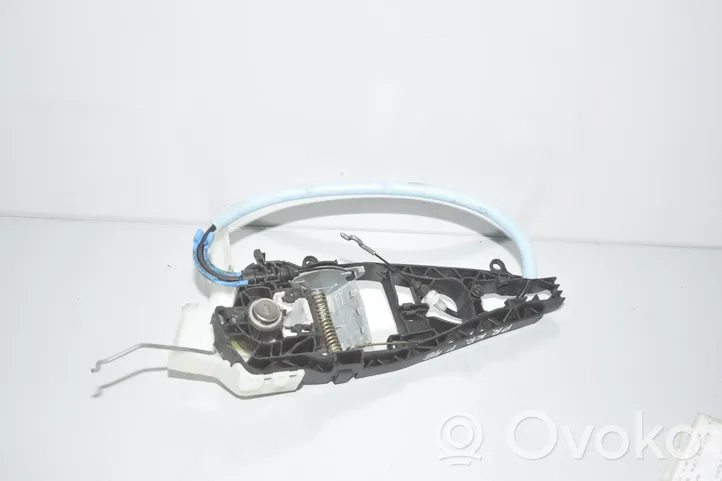 BMW 2 F46 Komputer / Sterownik ECU i komplet kluczy 8736970