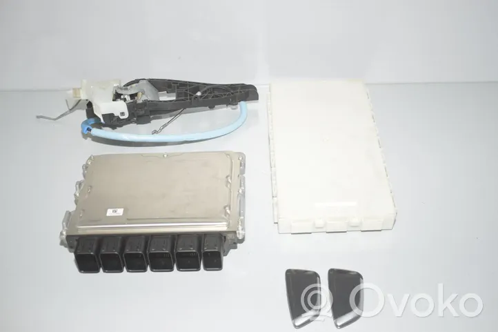 BMW 2 F46 Komputer / Sterownik ECU i komplet kluczy 8736970