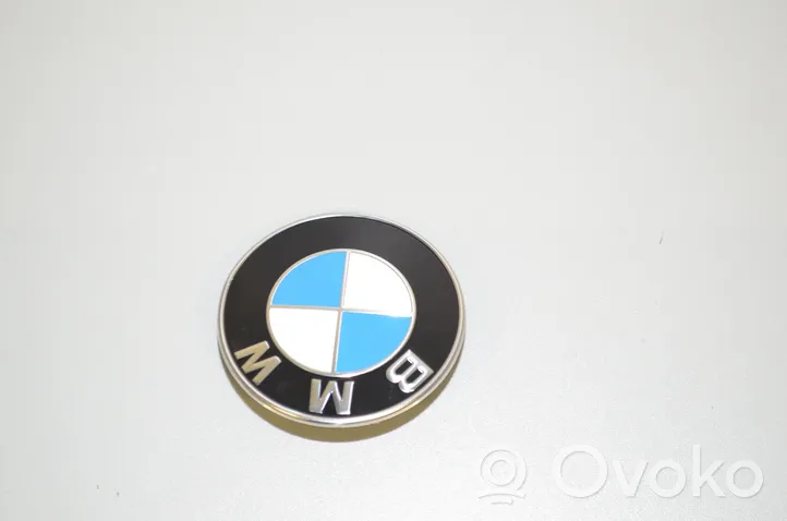 BMW 3 G20 G21 Gamintojo ženkliukas 7463715