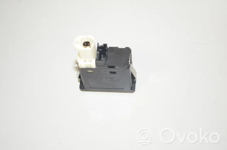 BMW X3 F25 Connettore plug in USB 9237653