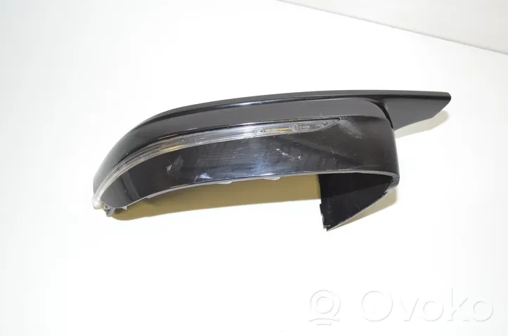 BMW 5 G30 G31 Veidrodėlio plastikinė apdaila 7422720