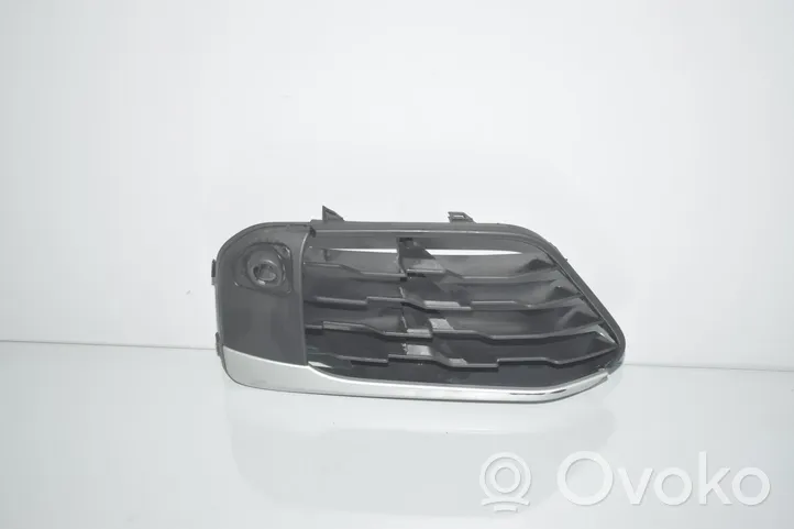 BMW X1 F48 F49 Grille inférieure de pare-chocs avant 7354777