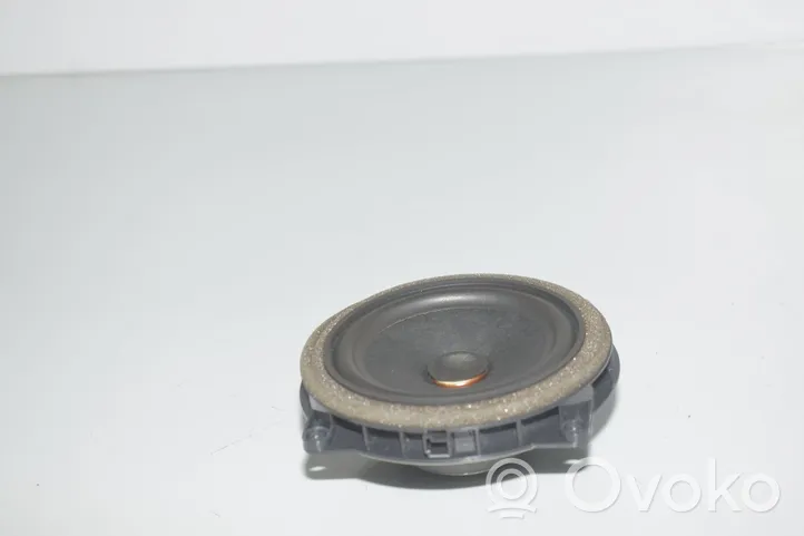 BMW 2 F22 F23 Altavoz de la puerta trasera 9288769