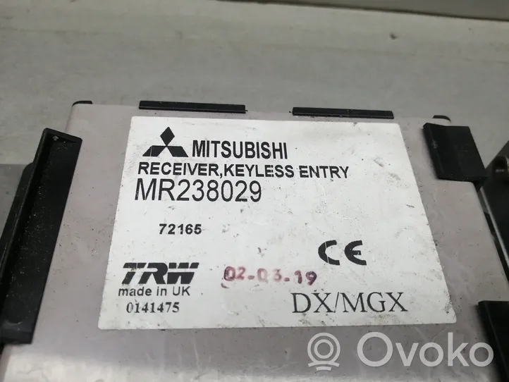 Mitsubishi Carisma Centrālās atslēgas vadības bloks MR238029