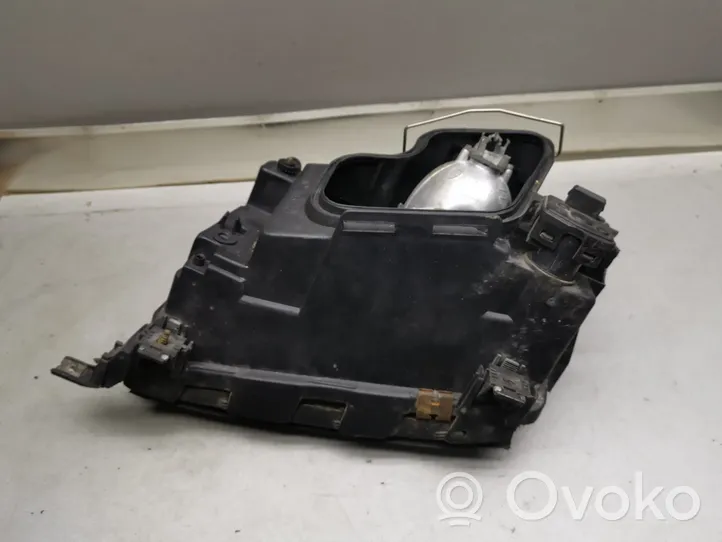 Audi A6 S6 C4 4A Lampa przednia 205003B