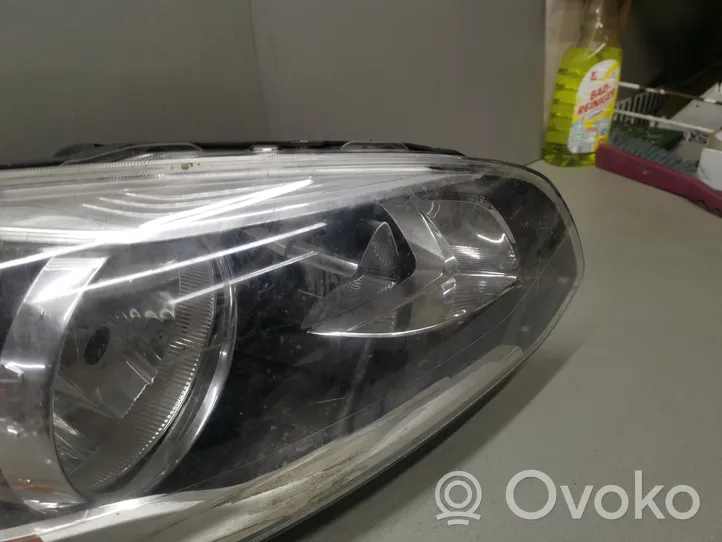 Volvo XC60 Lampa przednia 31358114