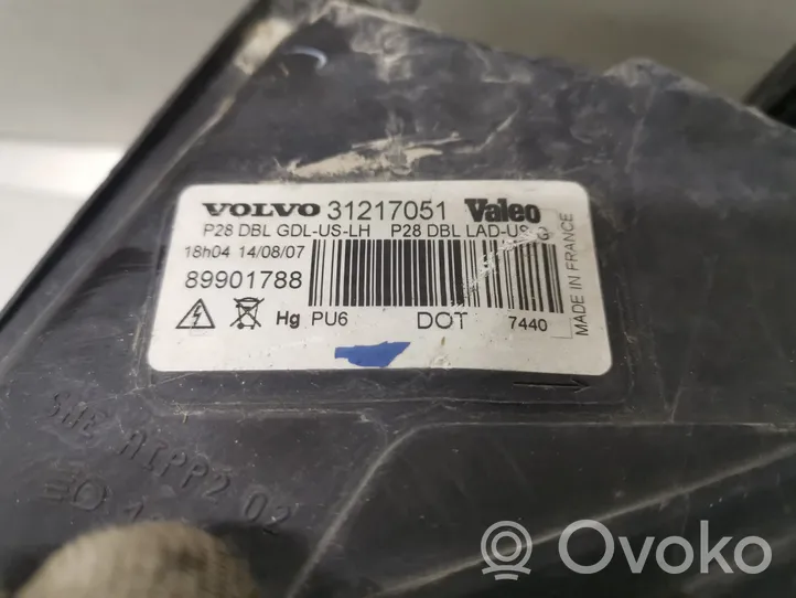 Volvo XC90 Lampa przednia 31217051