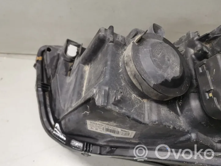 Volvo XC90 Lampa przednia 31217051