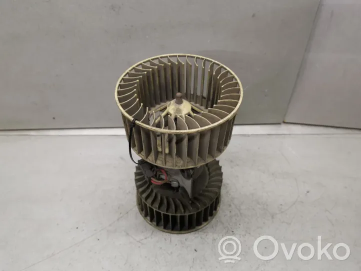 BMW 5 E39 Ventola riscaldamento/ventilatore abitacolo 64118372493