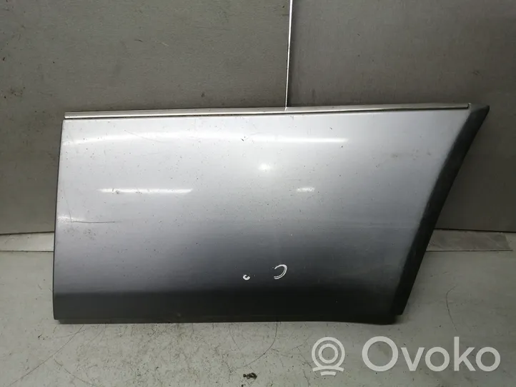 Mercedes-Benz E W124 Rivestimento modanatura parafango posteriore 1246903740