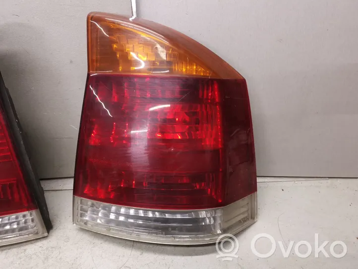 Opel Vectra C Galinių žibintų komplektas 13130644