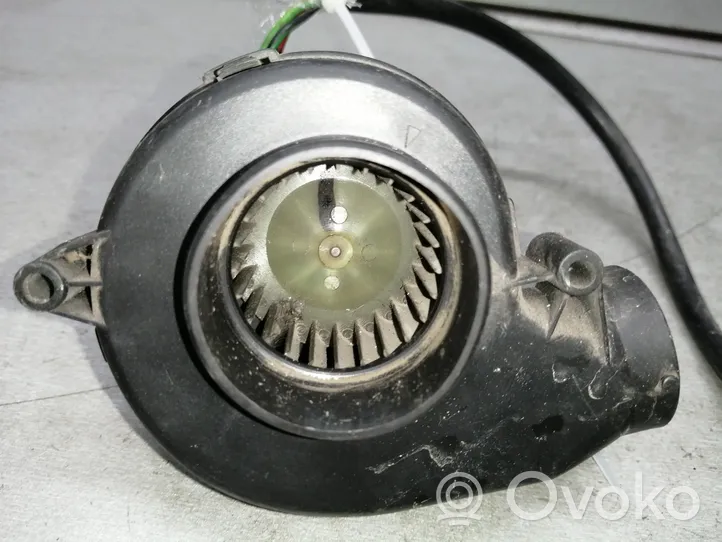 BMW 5 E39 Engine control unit/module fan 1745182