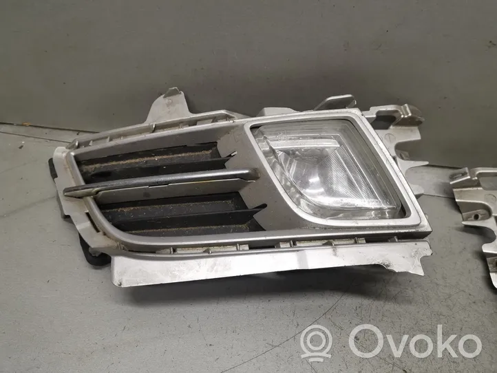 Mazda 6 Grille antibrouillard avant 11441055