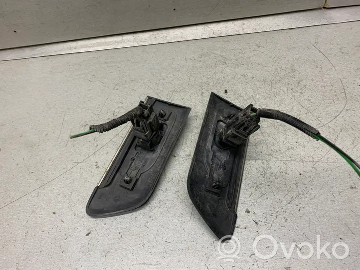 Volvo S80 Front fender indicator light 9154752