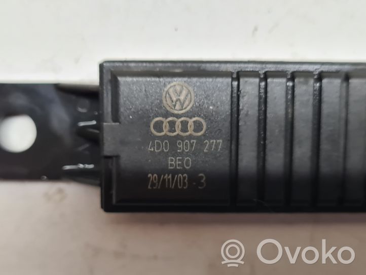 Volkswagen Touareg I Capteur de pression des pneus 4D0907277