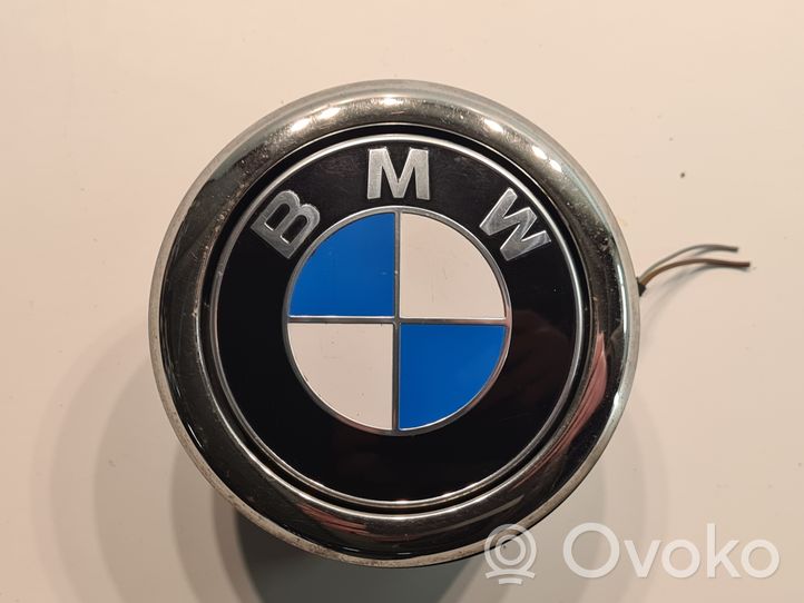 BMW 1 F20 F21 Išorinė bagažinės atidarymo rankena 7270728