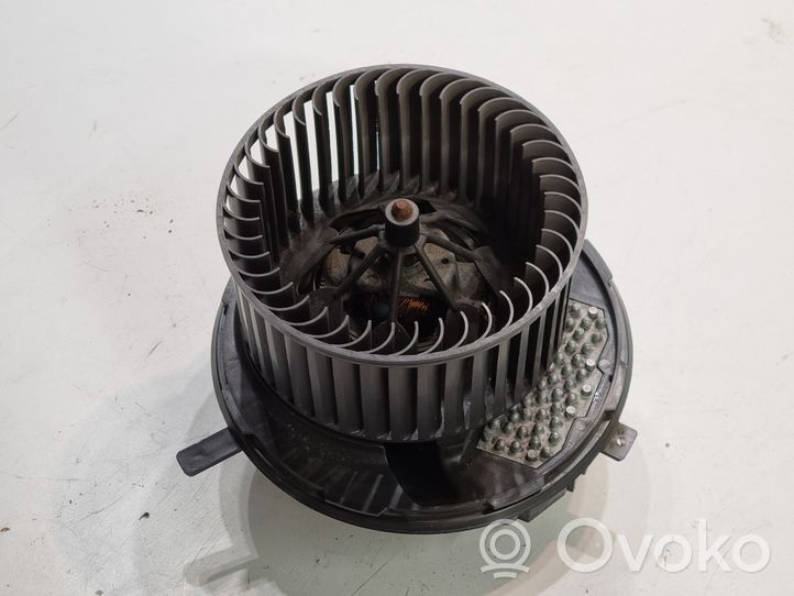 Volkswagen Touran II Heater fan/blower F995748Q