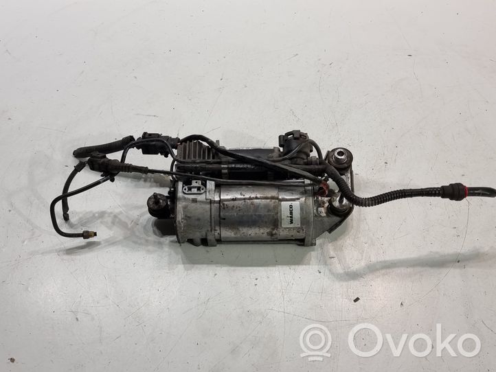 Audi Q7 4L Air suspension compressor/pump 10R036089