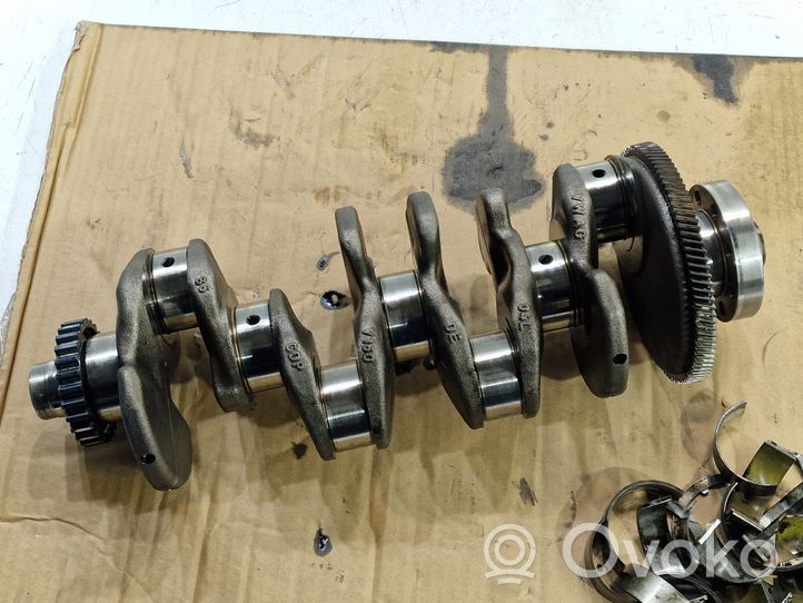 Volkswagen PASSAT B8 Crankshaft 04L105263D