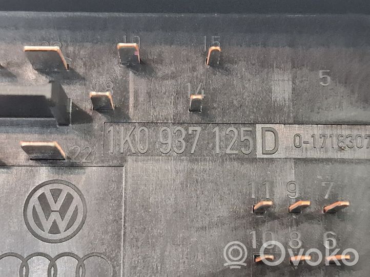 Volkswagen Golf VI Ramka / Moduł bezpieczników 1K0937125D