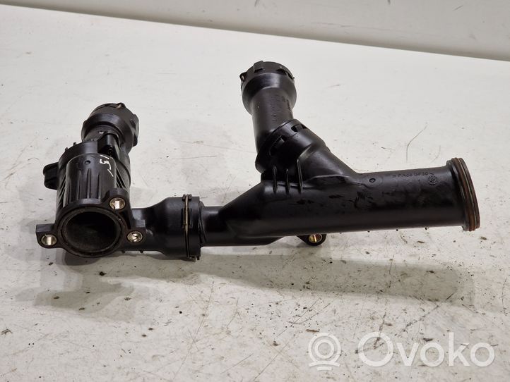 Audi A6 S6 C7 4G Boîtier de thermostat / thermostat 04L121026R