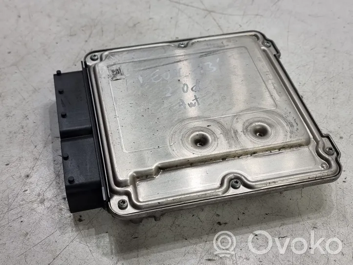 Seat Leon (5F) Sterownik / Moduł ECU 04L907309D