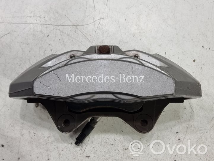 Mercedes-Benz S W222 Zacisk hamulcowy przedni 20B40105