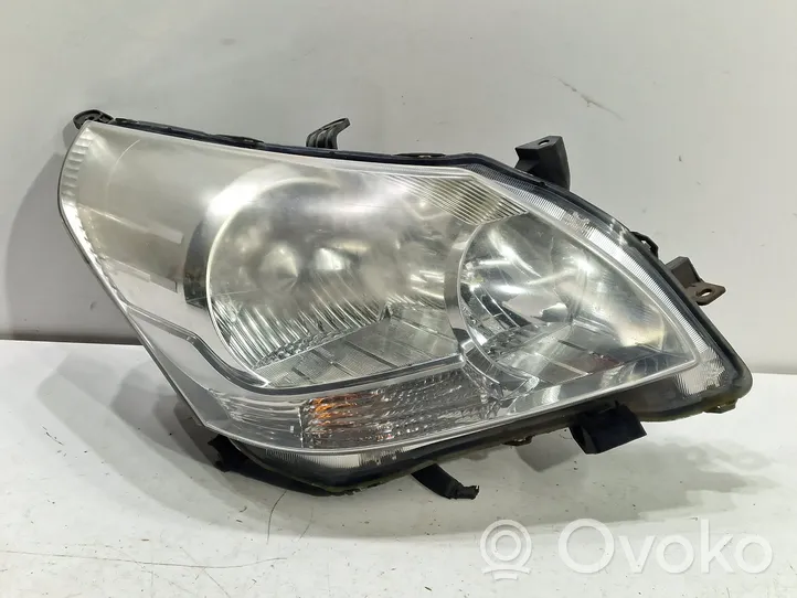 Toyota Verso Faro/fanale 811100F10000