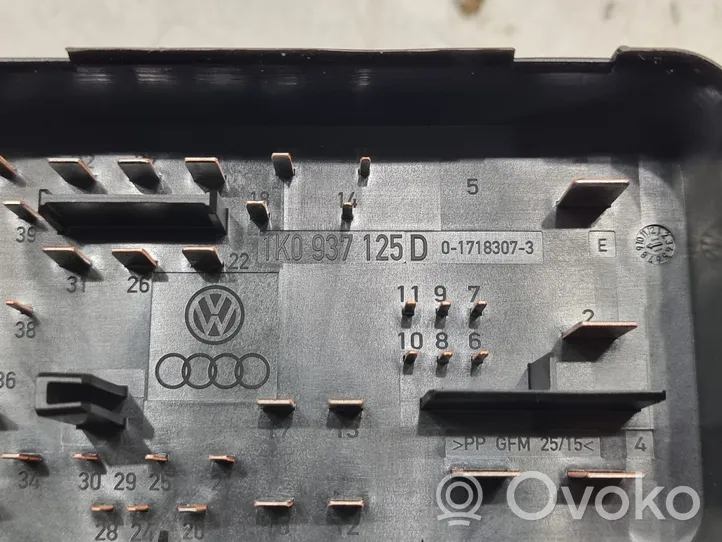 Volkswagen Golf VI Module de fusibles 1K0937125D