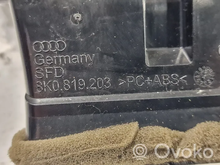 Audi A5 8T 8F Aizmugurējā gaisa - ventilācijas reste 8K0819203
