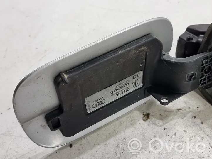 Audi Q7 4L Bouchon, volet de trappe de réservoir à carburant 4L0809999A