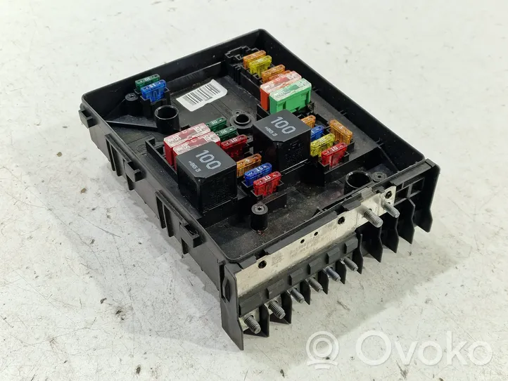 Volkswagen Golf VI Fuse box set 1K0937125C