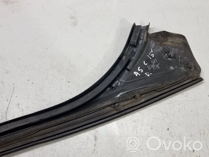 Audi A5 8T 8F Gummidichtung Tür vorne 8F0831722