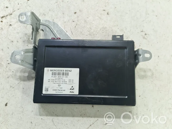 Mercedes-Benz CLS C218 X218 Antenas pastiprinātājs A2219000100