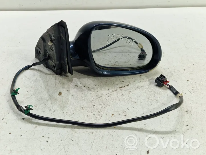 Volkswagen Jetta V Front door electric wing mirror 