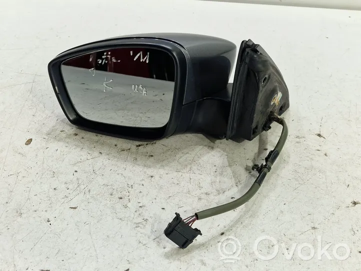 Volkswagen Jetta VI Front door electric wing mirror 